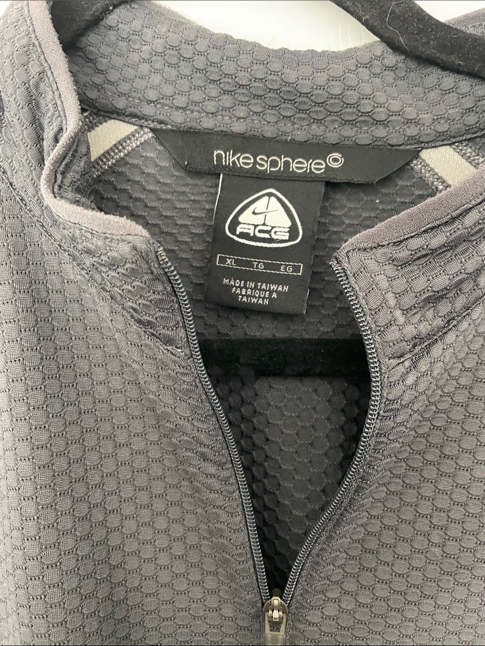 Nike Sphere ACG Gray Textured Half-Zip Pullover